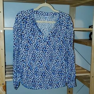 Gap blue floral long sleeve top